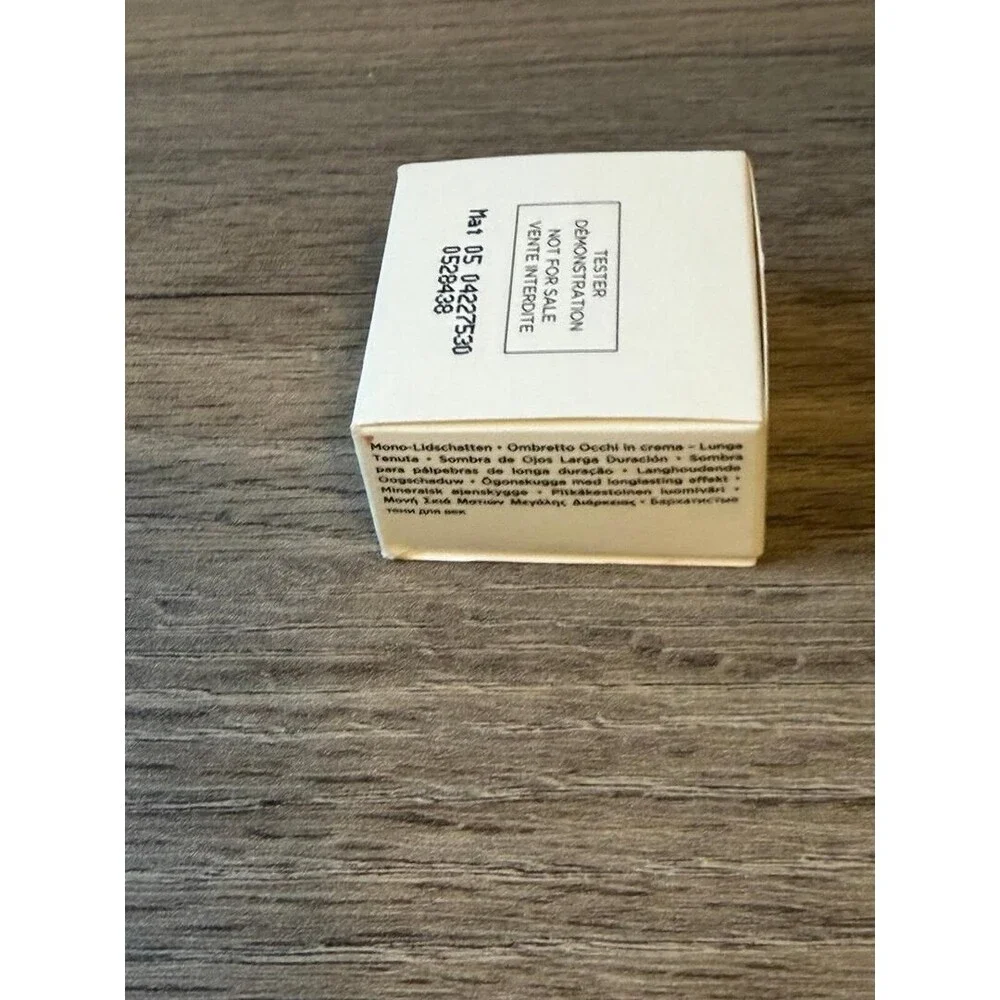 CLARINS Ombre Matte Cream-To-Powder Eyeshadow - 05 Sparkle Grey